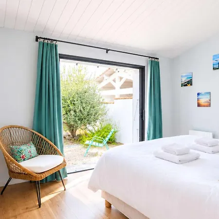 Holiday home Superbe D'architecte Au Coeur Des Brardes